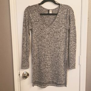 Womens Divided sz Small v Sweater